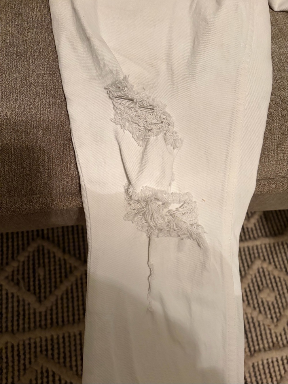 Abercrombie & Fitch White Distressed Skinny Jeans
